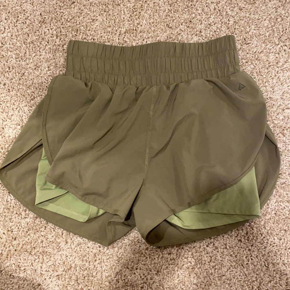 Balance Athletica vista shorts